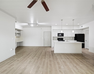 11925 Jones Road - Photo Thumbnail 12