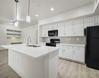 11925 Jones Road - Photo Thumbnail 10