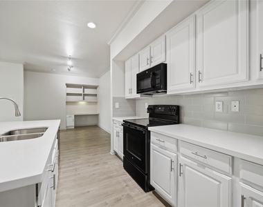 11925 Jones Road - Photo Thumbnail 11
