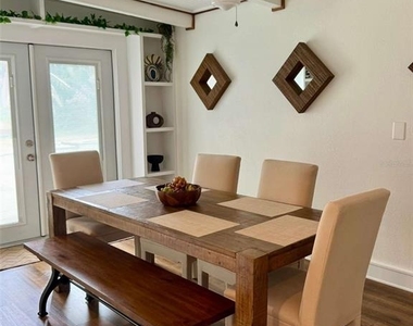 3012 Grand View Avenue - Photo Thumbnail 12