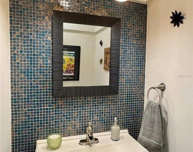 3012 Grand View Avenue - Photo Thumbnail 16