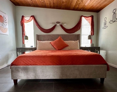 3012 Grand View Avenue - Photo Thumbnail 19