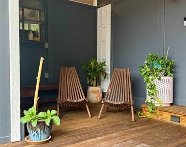 3012 Grand View Avenue - Photo Thumbnail 4