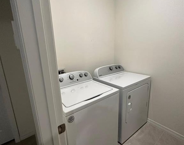 975 Brooklet Drive - Photo Thumbnail 11