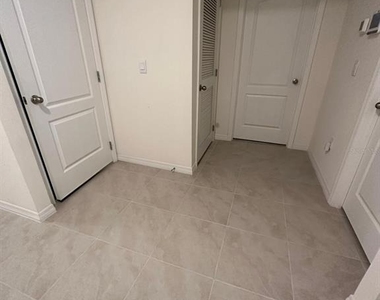 975 Brooklet Drive - Photo Thumbnail 13
