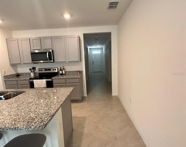 975 Brooklet Drive - Photo Thumbnail 9