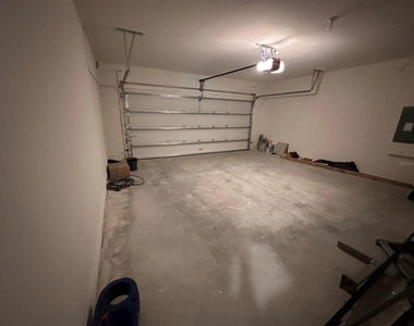 975 Brooklet Drive - Photo Thumbnail 3