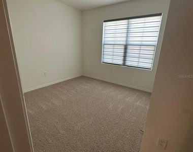975 Brooklet Drive - Photo Thumbnail 10