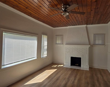 403 Avenue J Se - Photo Thumbnail 2