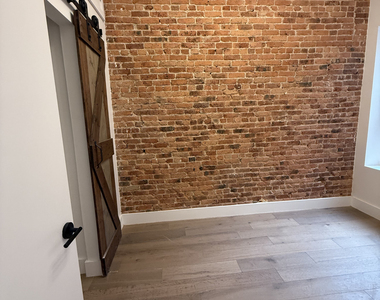 1853 Cornelia Street - Photo Thumbnail 6