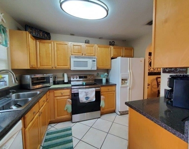 3233 Wood Thrush Drive - Photo Thumbnail 5
