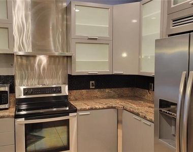 5168 Northridge Road - Photo Thumbnail 4