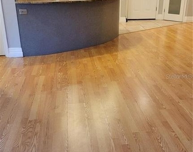 5168 Northridge Road - Photo Thumbnail 7