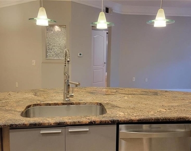 5168 Northridge Road - Photo Thumbnail 5