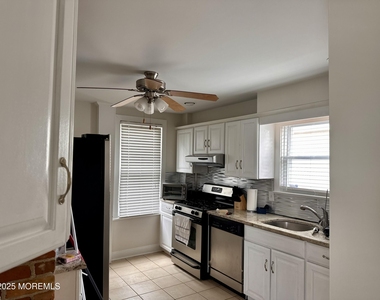 612 Sylvania Avenue - Photo Thumbnail 12