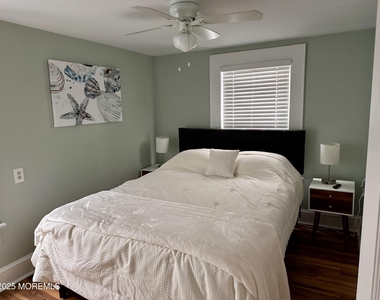612 Sylvania Avenue - Photo Thumbnail 10