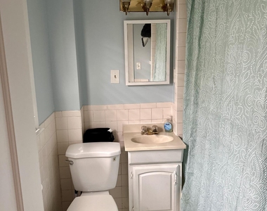 612 Sylvania Avenue - Photo Thumbnail 11