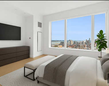 10th Avenue - Photo Thumbnail 15