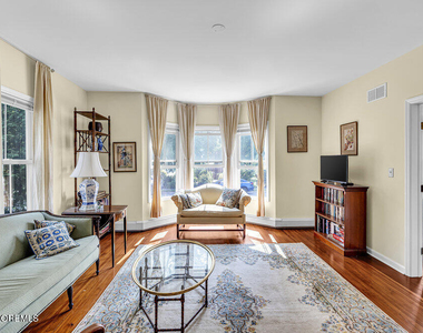 600 St Clair Avenue - Photo Thumbnail 5