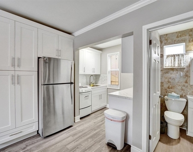 329 Connecticut Street - Photo Thumbnail 17
