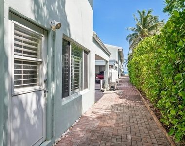 5400 N Ocean Boulevard - Photo Thumbnail 2