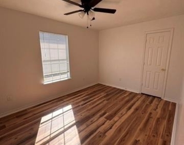 108 Mckinley Street - Photo Thumbnail 2