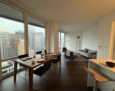 East 44th Street & 3rd Avenue  - Photo Thumbnail 2
