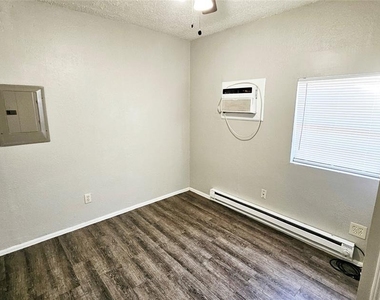 2308 Nw 12th Street - Photo Thumbnail 9