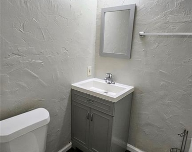 2308 Nw 12th Street - Photo Thumbnail 11