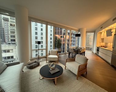  East 44th Street & Third Avenue  - Photo Thumbnail 1