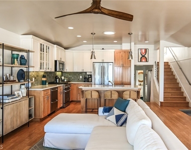 2814 Studio Drive - Photo Thumbnail 9