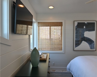 2814 Studio Drive - Photo Thumbnail 17
