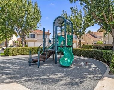 13668 Kingsbridge - Photo Thumbnail 33