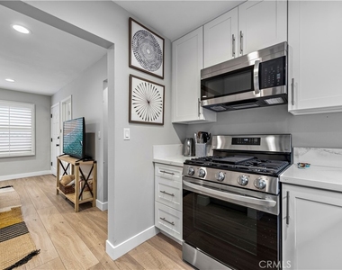 432 N Coast - Photo Thumbnail 7