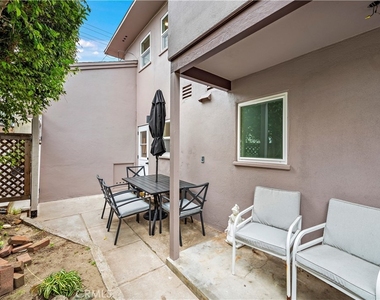 432 N Coast - Photo Thumbnail 10
