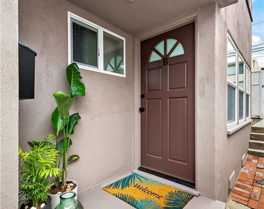 432 N Coast - Photo Thumbnail 2