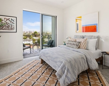2600 S Sepulveda Boulevard - Photo Thumbnail 12