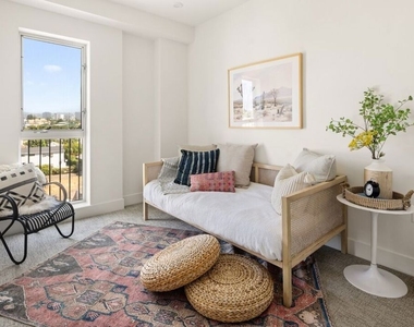 2600 S Sepulveda Boulevard - Photo Thumbnail 15