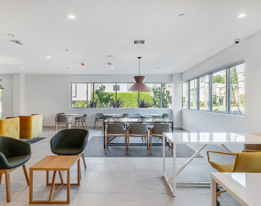 2600 S Sepulveda Boulevard - Photo Thumbnail 2
