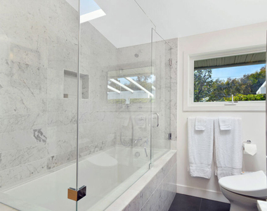 6750 Fernhill Drive - Photo Thumbnail 10