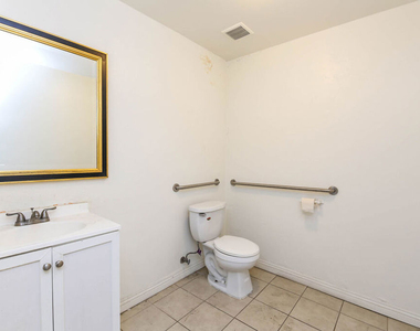 4015 W Olympic Boulevard - Photo Thumbnail 12