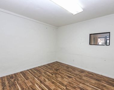 4015 W Olympic Boulevard - Photo Thumbnail 7