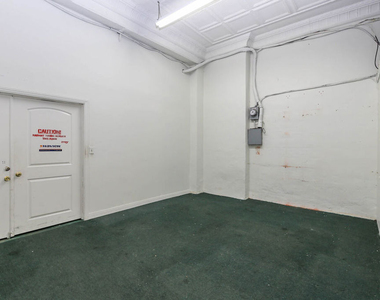 4015 W Olympic Boulevard - Photo Thumbnail 8