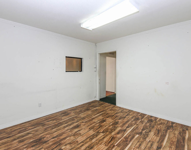 4015 W Olympic Boulevard - Photo Thumbnail 6