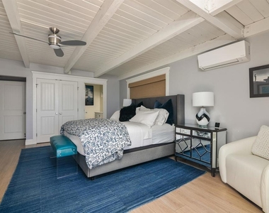 1680 N Neptune Ave - Photo Thumbnail 19