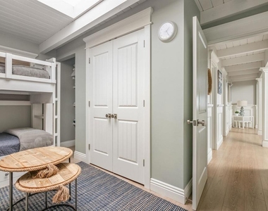 1680 N Neptune Ave - Photo Thumbnail 28