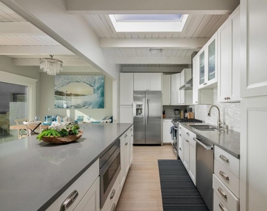 1680 N Neptune Ave - Photo Thumbnail 34