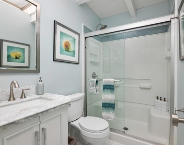 1680 N Neptune Ave - Photo Thumbnail 26