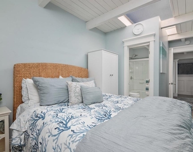 1680 N Neptune Ave - Photo Thumbnail 25