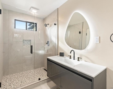 952 Pacific Beach Dr - Photo Thumbnail 28